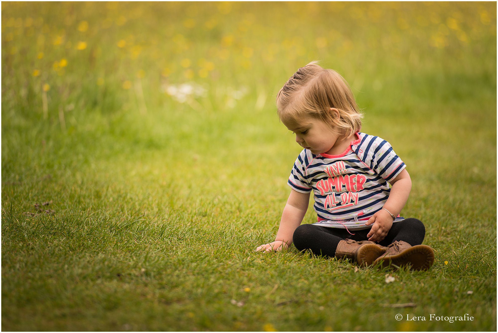 Gezinsfotoshoot buiten in een park