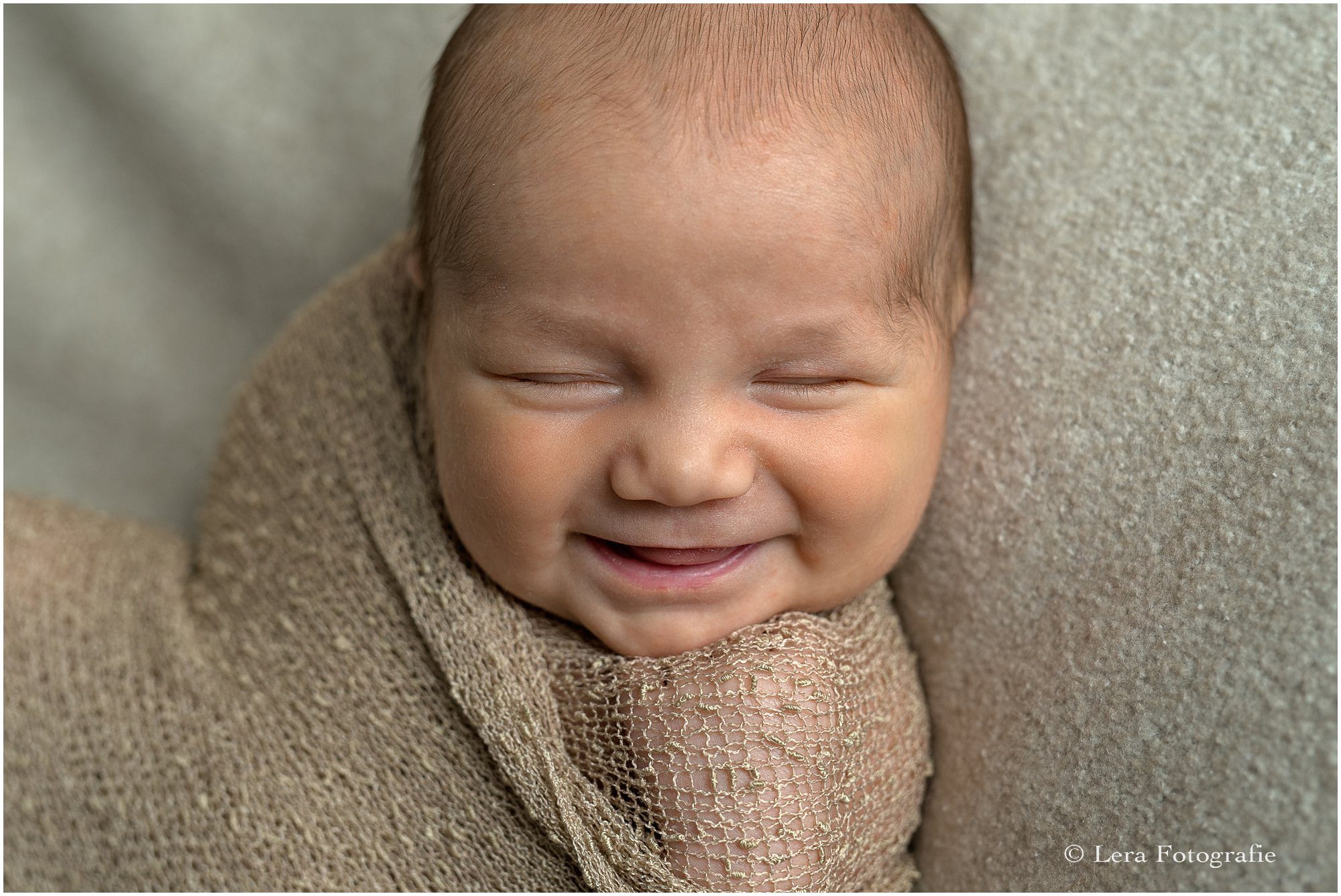 pasgeboren baby fotoshoot aan huis Hoofddorp