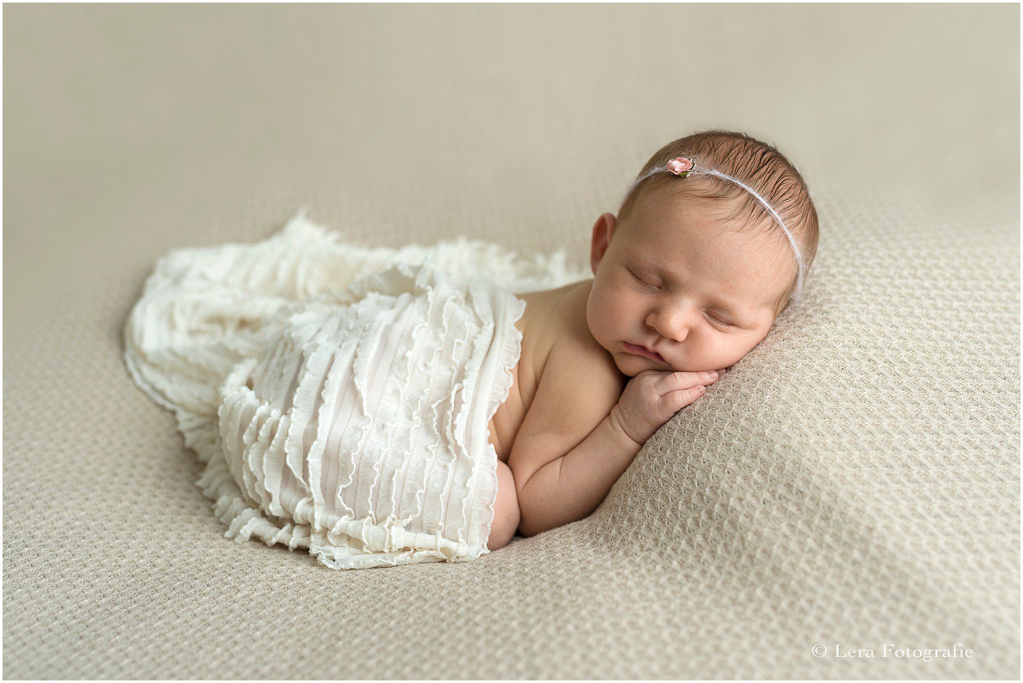 geposeerde new born shoot